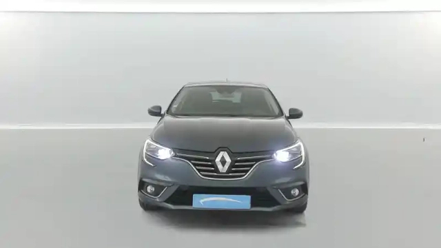 Renault Megane mégane iv berline tce 140 energy — photo 16
