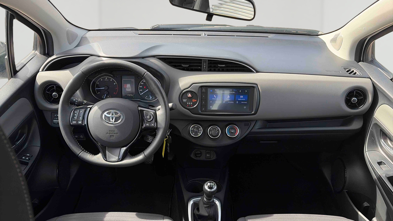 Toyota Yaris 110 VVT-i — photo 9