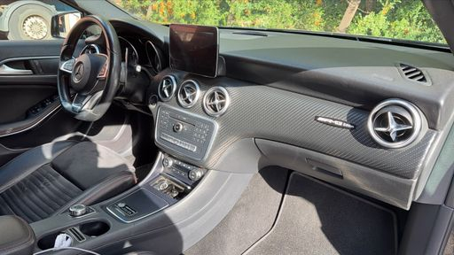 Mercedes Classe A 200 156 7G-DCT - Fascination – 2017 – 149236 km – Essence – Boîte Automatique — photo 32