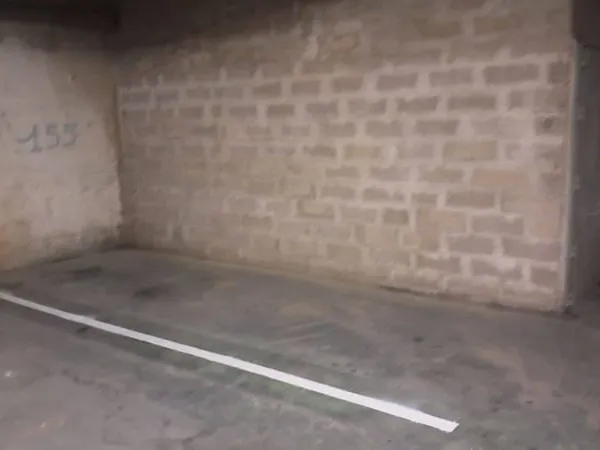 Parking 15 m²