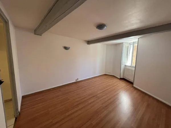 Studio 1 pièce 28 m²
