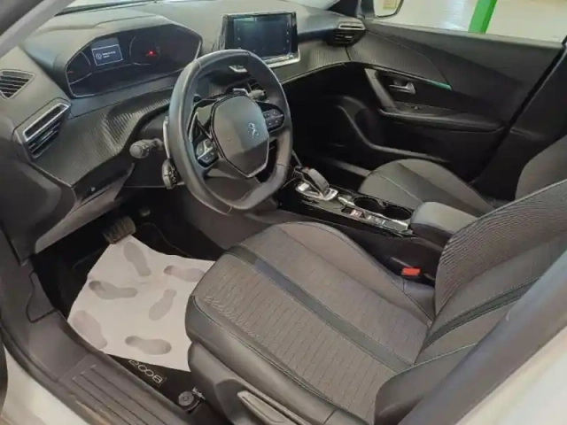 Peugeot 2008 1.2 puretech 130ch s&amp;s allure eat8 — photo 10