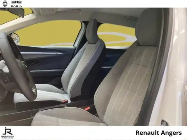 Renault Megane e-tech electric ev40 130ch equilibre standard charge — photo 3