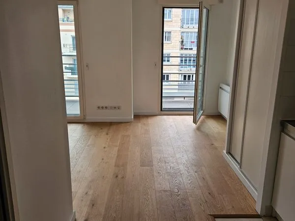 Studio Courbevoie 27,4 mètres carrés