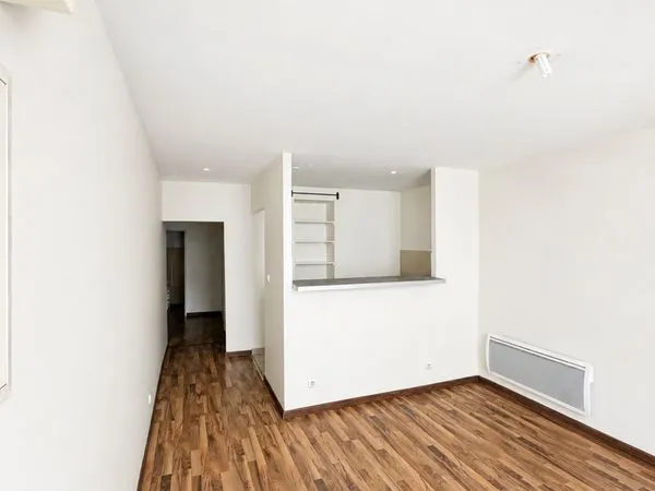 Appartement T2 traversant - 43,81 m2