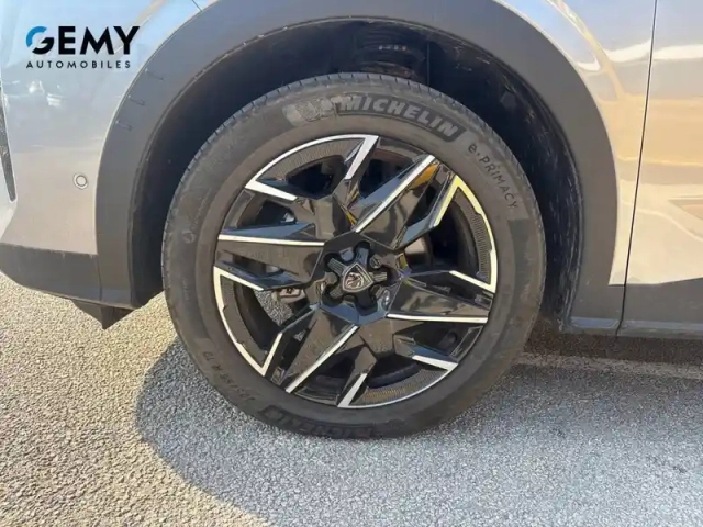 Peugeot 3008 hybrid 145 e-dcs6 — photo 11