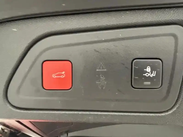 Citroën C5 Aircross bluehdi 130ch feel eat8 suréquipé — photo 31