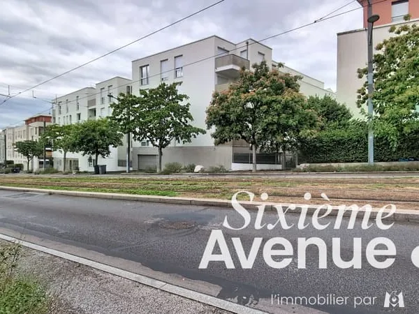 Appartement très récent Venissieux 4 pièce(s) 83 m2