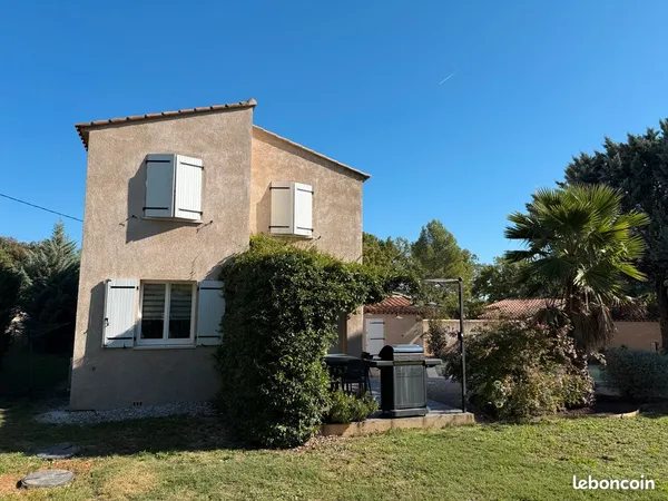 Villa T5 120M2 piscine Saint Maximin