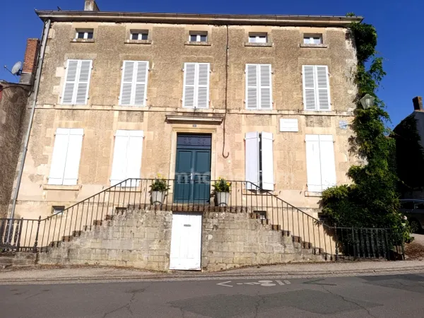 DEMEURE DE MAÎTRE - ÉLÉGANCE, HISTOIRE ET ART DE VIVRE AU CŒUR DE LA VENDÉE