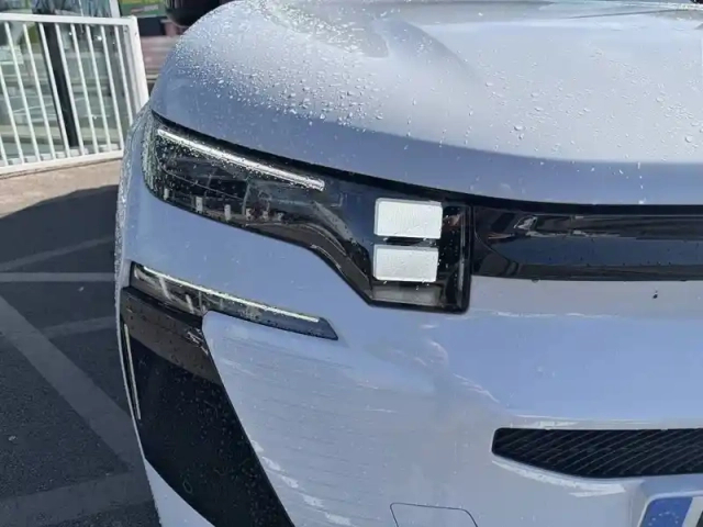 Citroën C5 Aircross hybride rechargeable 195 e-eat7 — photo 39