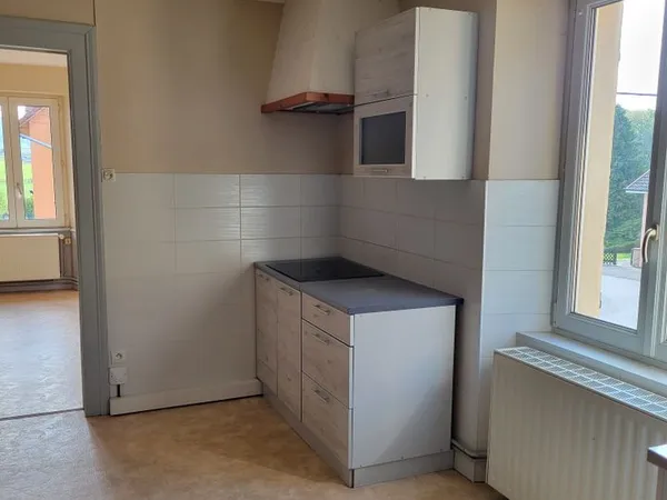 Appartement de 80m2 à louer sur Fêche-l'Église
