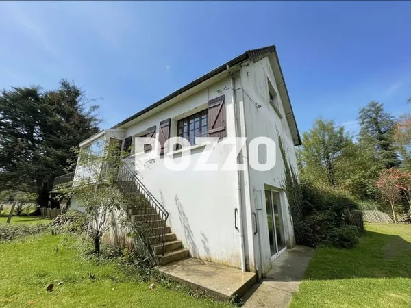 A vendre : Maison à YQUELON - 135 m2 - 4 chambres - 10 000m2 de terrain.
