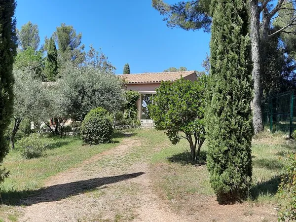 Petite villa 90m2 surbterrain 700m2 pres de Montpellier