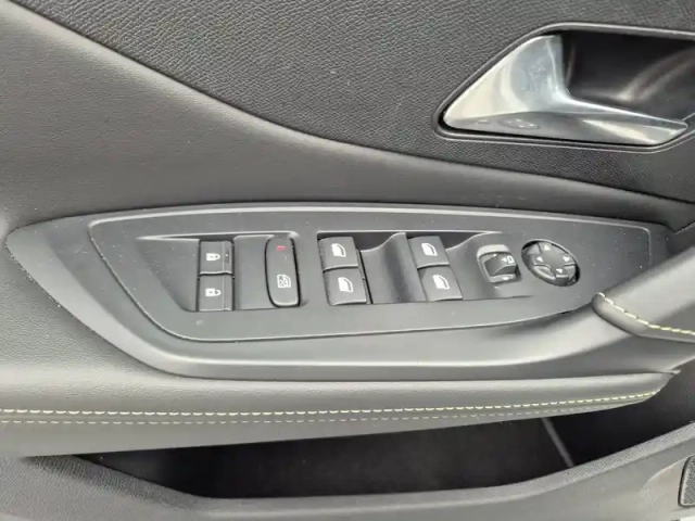 Peugeot 308 phev 225 e-eat8 — photo 23
