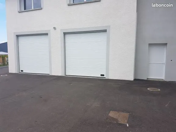 Location Entrepôt / Local de stockage 100 m²