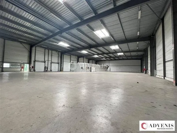 Local d'activité 1568 m²