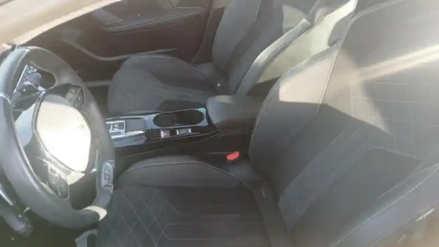 Peugeot 208 puretech 130 s&amp;s eat8 — photo 88