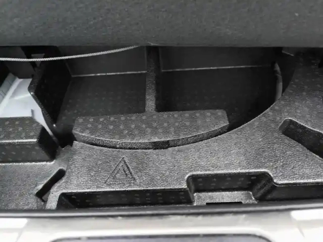 Peugeot 408 puretech 130 ch s&amp;s eat8 gt — photo 27