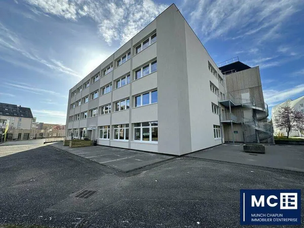 Bureaux 680 m²