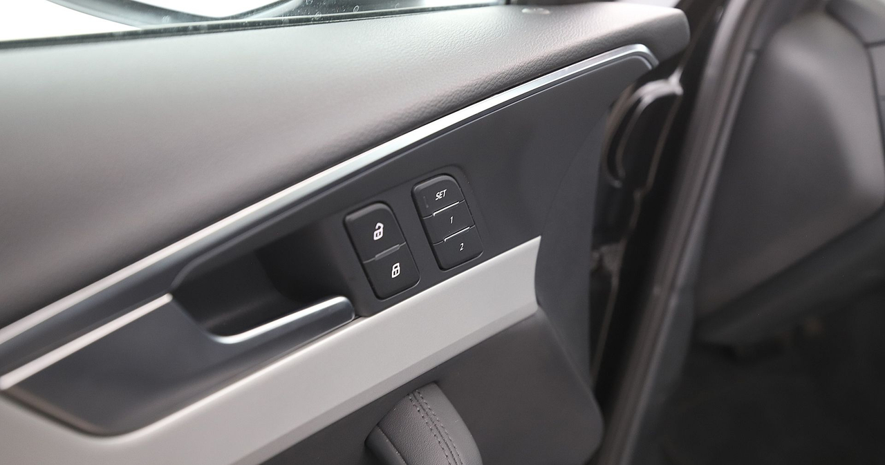 Audi A4 Allroad — photo 31