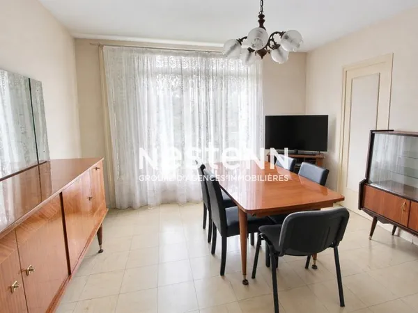 SECTEUR PETIT PARILLY: en face du parc / LUMINEUX T4 #LOGGIA#PARC DE PARILLY#GARAGE
