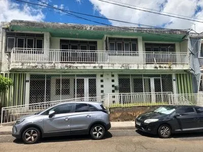 Immeuble de quatre appartements