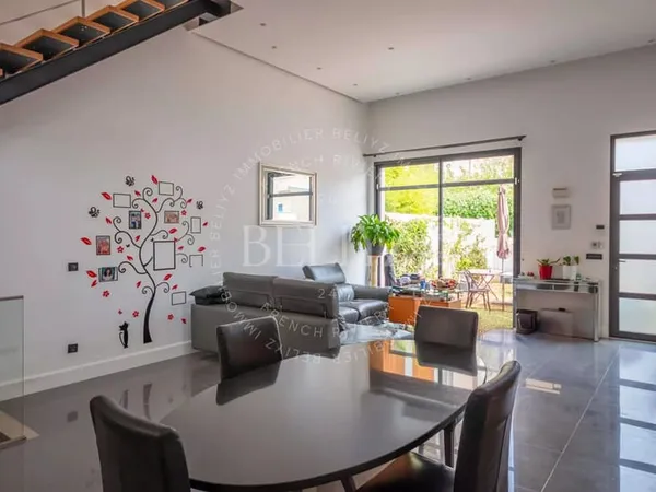 LOFT D'EXCEPTION — 150 M² | PATIO + JARDIN PRIVATIF | BORDS DE MARNE