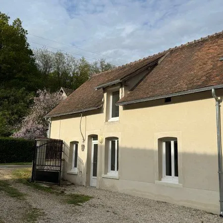 À louer maison 3 chambres et jardin