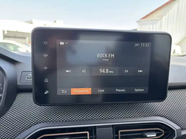Dacia Sandero eco-g 100 gsr2 — photo 30