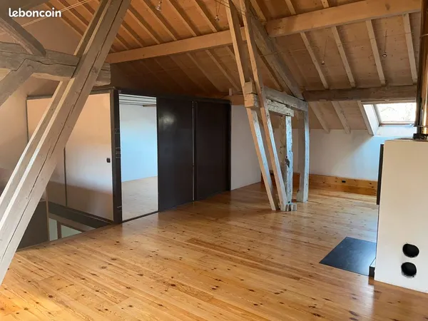 A louer entre annecy (15 min) et Genève (Bardonnex 20 minutes) maison mittoyenne "Meublée" de 180m2 