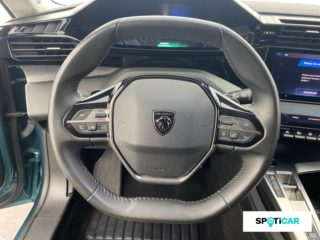 Peugeot 308 sw phev 180ch allure e-eat8 — photo 12