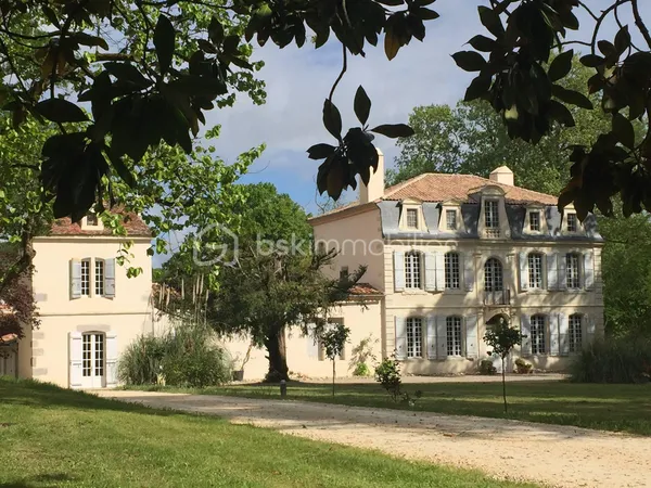 Maison 13 pièces 480 m²