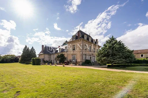 Château 12 pièces 495 m²