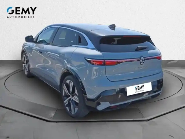 Renault Megane e-tech ev60 220 ch optimum charge — photo 7