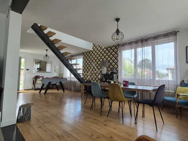 Maison 6 pièces 158 m²