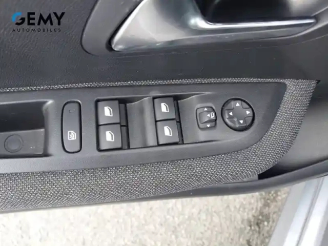 Peugeot 208 puretech 75 s&amp;s bvm5 — photo 20