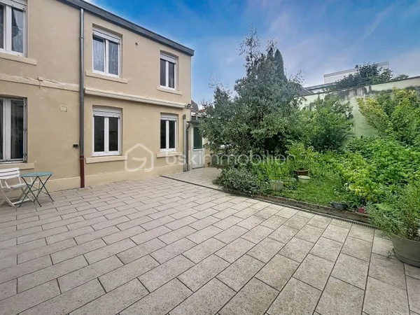 Maison 12 pièces 315 m²