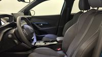 Peugeot 2008 e-2008 156ch 54 kWh GT — photo 12