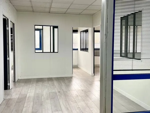 Bureaux 100 m²