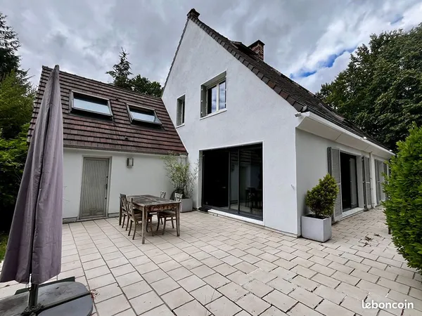 Maison 4 pièces 215 m²