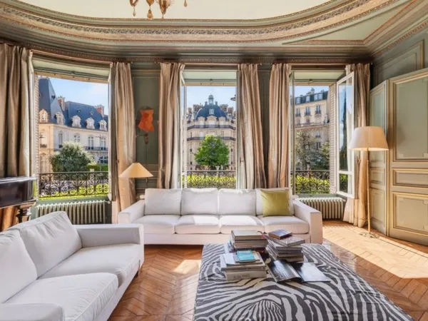 Exceptionnel appartement place François 1er