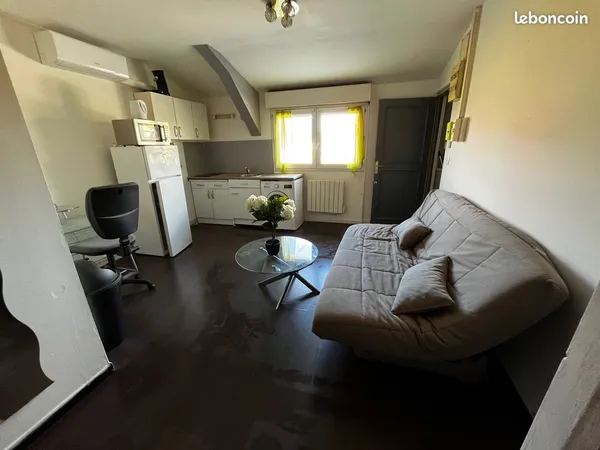Laverune sstudio mezzanine meublé