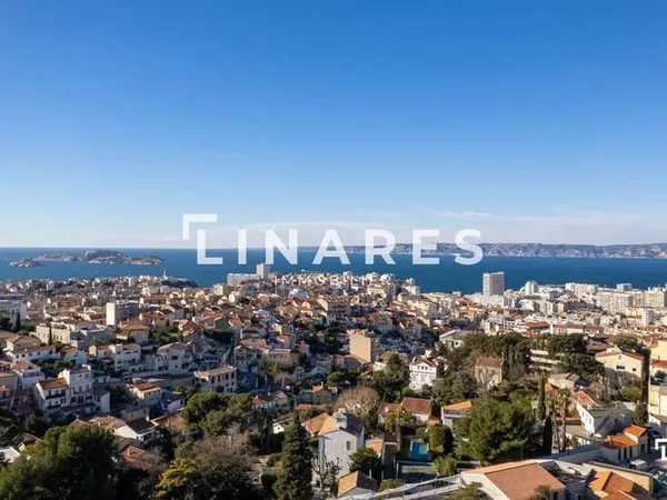 LA MAJESTUEUSE - Villa T5 de 190m2 - Vue mer panoramique- Piscine et garage - 13007 Roucas Blanc