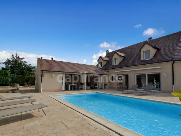 Maison 8 pièces 198 m²