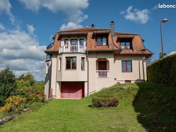 Propriété 8 pièces 200 m²