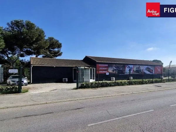 Local commercial 382 m²
