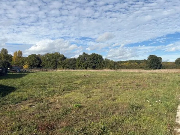Terrain 572 m²