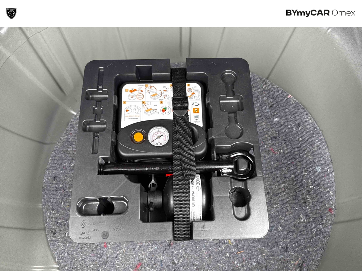 Renault Captur TCe 140 EDC - 21 — photo 34