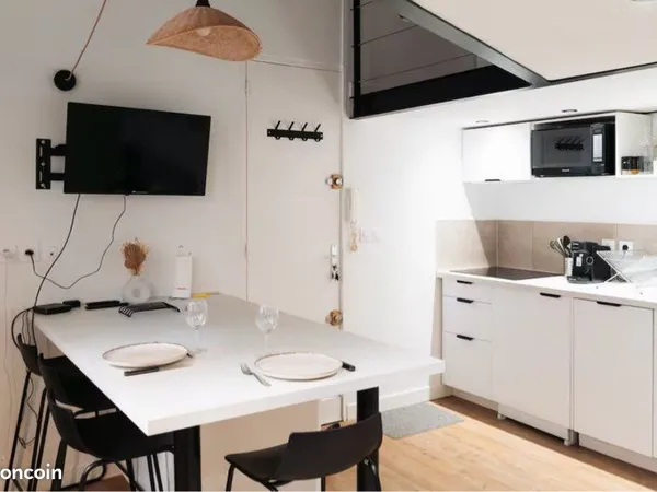Location meublée 42m2 - Bordeaux Gambetta - Parking